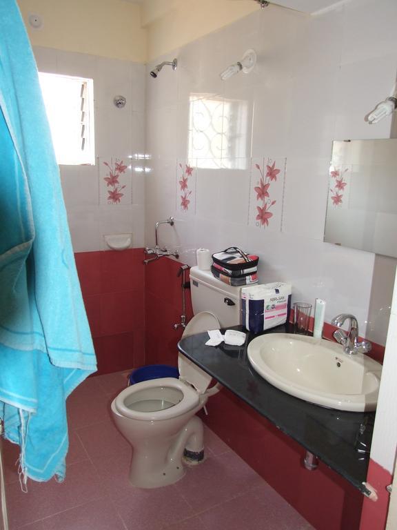 Empire Guest House Calangute Ngoại thất bức ảnh
