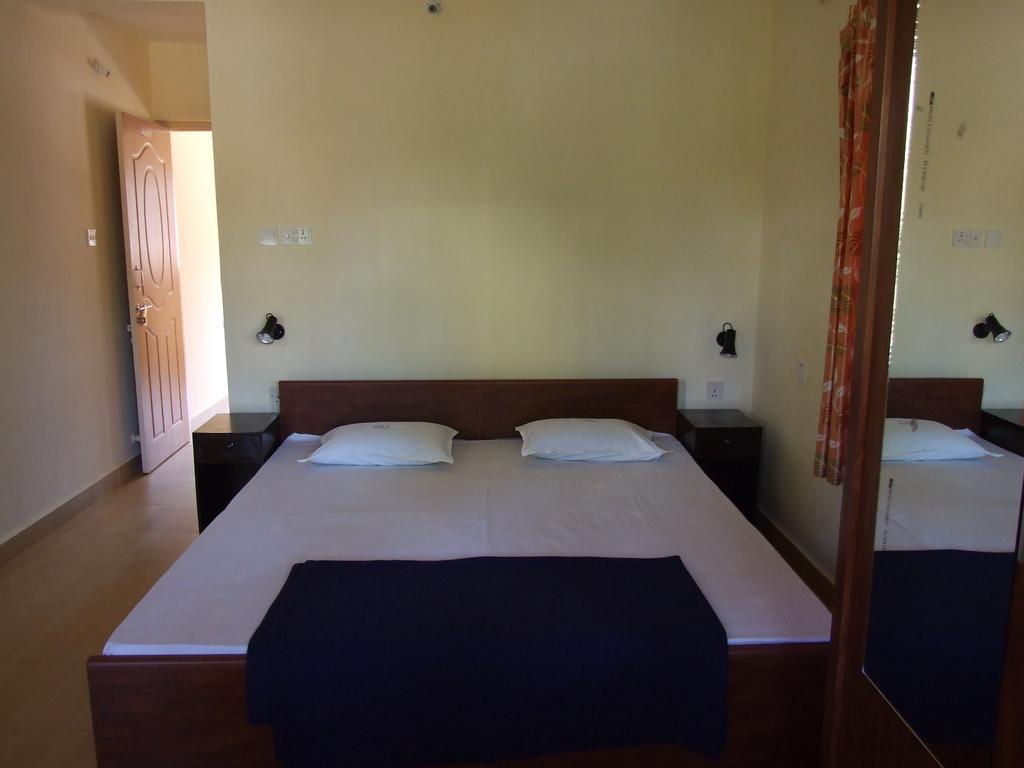 Empire Guest House Calangute Ngoại thất bức ảnh
